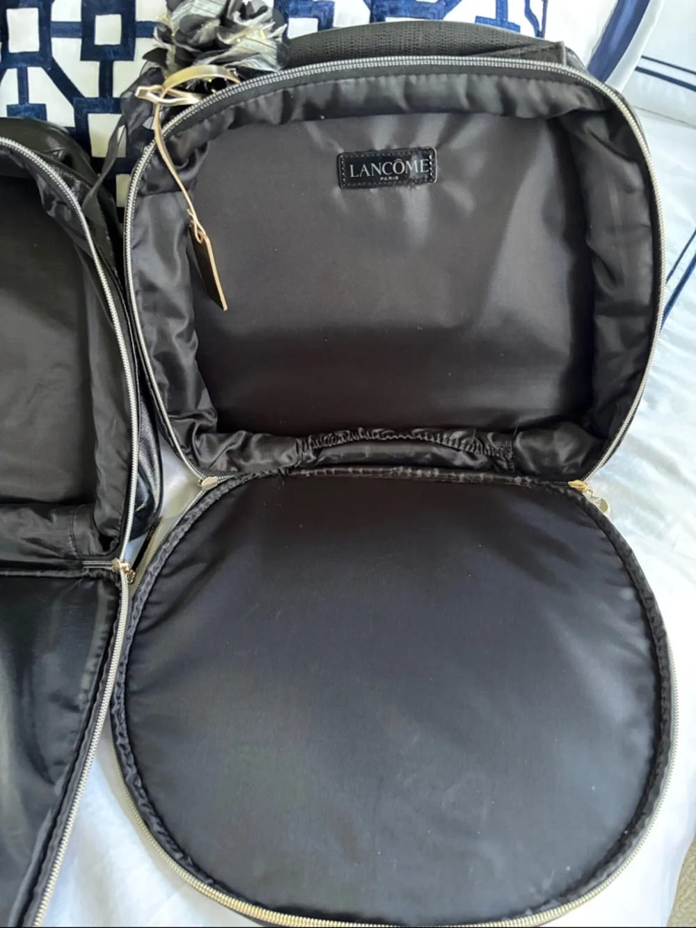 Vintage Lancome Black Cosmetic Bags - Picture 7 of 7